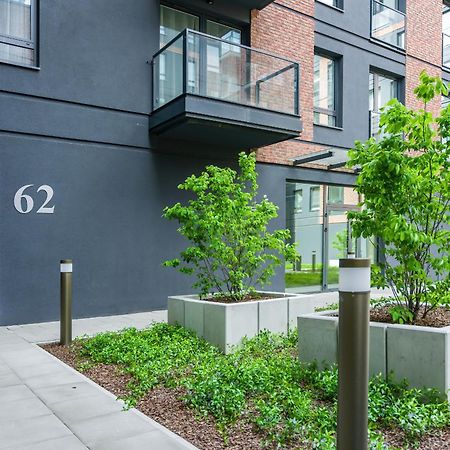 Apartment With Balcony And Free Parking In Poznan By Noclegi Renters ภายนอก รูปภาพ