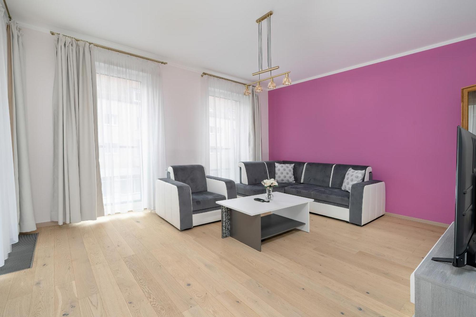 Apartment With Balcony And Free Parking In Poznan By Noclegi Renters ภายนอก รูปภาพ