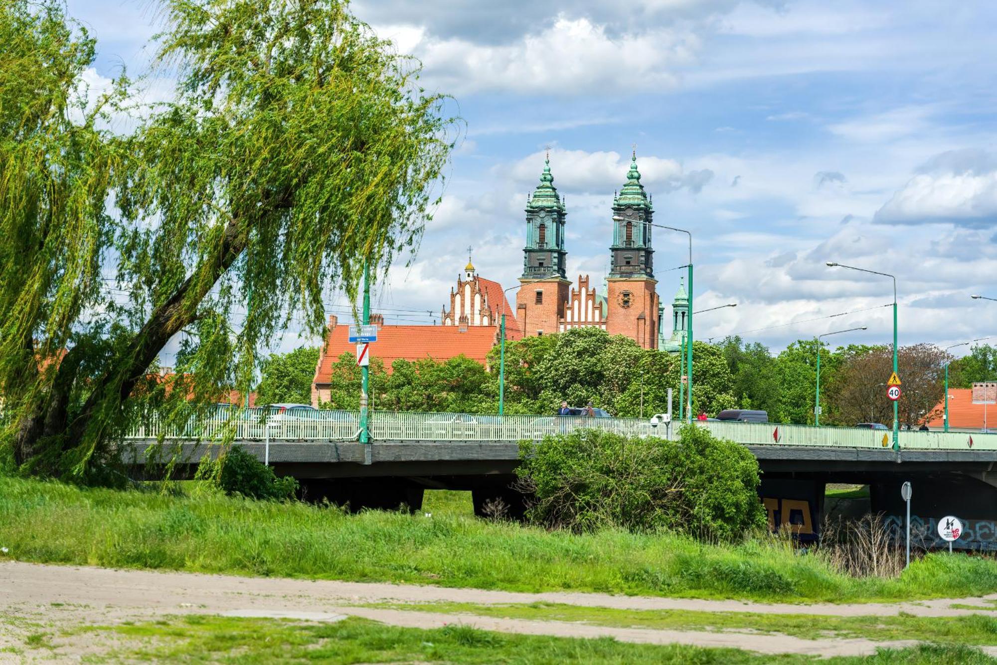 Apartment With Balcony And Free Parking In Poznan By Noclegi Renters ภายนอก รูปภาพ